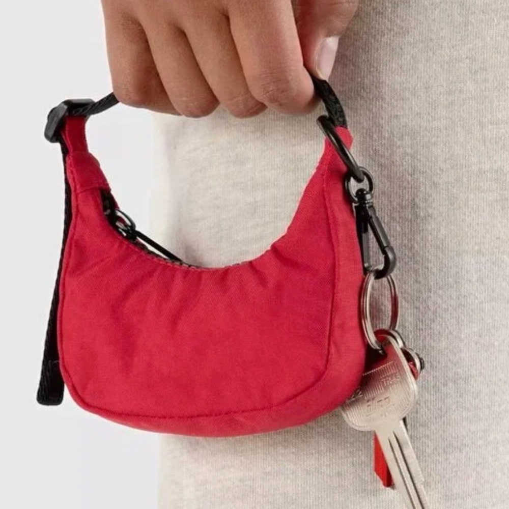 Baggu Crescent Bag Charm - Picture 2 of 2